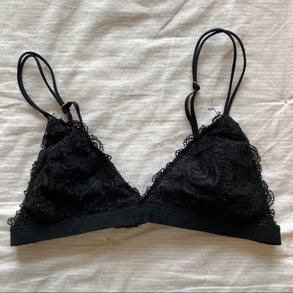 URBAN OUTFITTERS black lace bralette